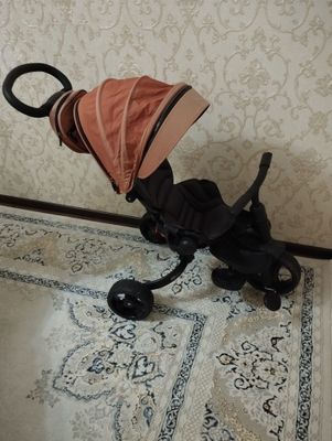 Трёхколёсный велосипед коляска