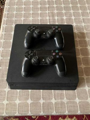 PS4 Slim, Б/у + 7 хороших дисков