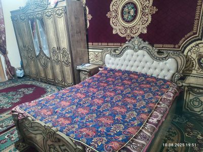 Спальный гарнитур сотилади Янгидай турибди