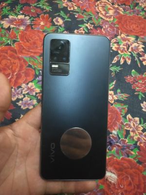 Vivo 21e 8+4/128gb sotiladi