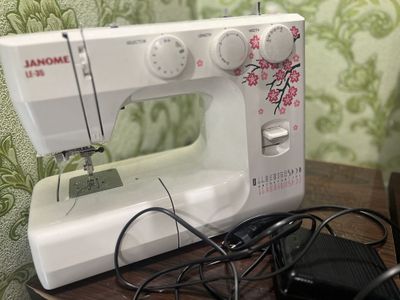 Janome LE-35 машина швейная