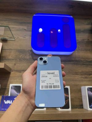 iPhone 14 Plus на 256 гб в идеальном состоянии