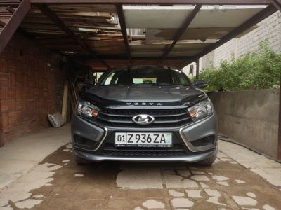 Срочно продается автомобиль LADA VESTA Lada Vesta 1.6(1600)