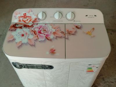 Kir yuvish moshinasi yangi holati ideal pul zarur