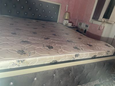 2kishilik divan sotiladi yangi narxi 2mln