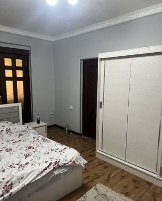 Мирзоулугбек туманида 1 хонали уй ижарага берилади