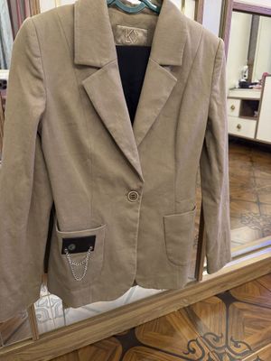 Кастюм шим италянский dos hermanas butikdan olingan