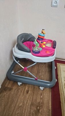Xodunok va detskiy ovqatlanadigan stolik sotiladi.