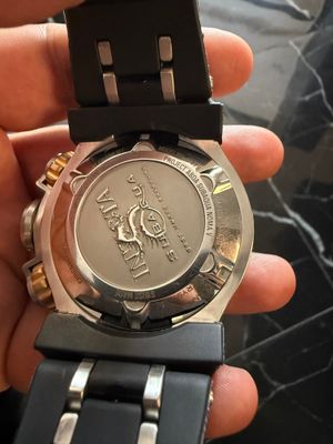 Invicta часы