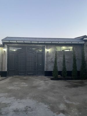 Учкахрамон постидан 7 км кирганда таййор хонадон сотувда