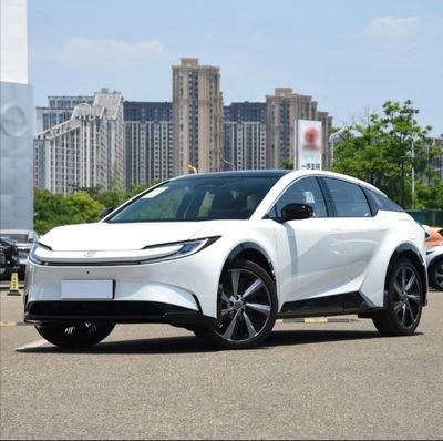 Toyota bZ5 2025 — Электро-SUV • 550 км от $17 200 Под Заказ