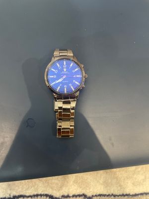 Rolex Soati juda chiroyli va yaxshi xolatda