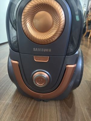 Пылесос Samsung новый