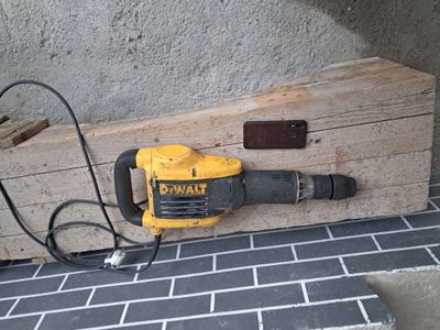 Dewalt отбойник б/у