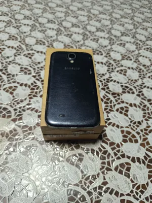 Gallaxy S4 sotiladi ekran singan