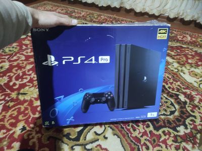 Playstation 4 Pro 4K 1Tb li 2 ta joystik, original