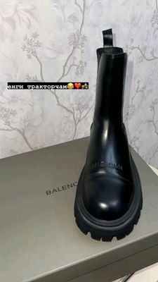 ботинка Balenciaga