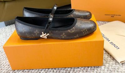 LOUIS VUITTON oyoq kiyimi