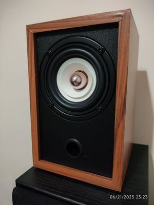 Широкополосные пассивные колонки 3", 15ват RMS, 8Ω