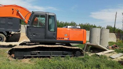Xitache 210CLL srochna sotiladi