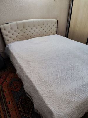 Двухспальная кровать