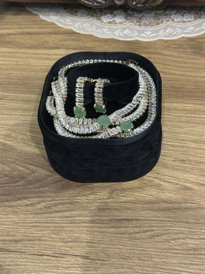 Комплект ювелирии из дубая
