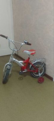 Продам велосипед детский двухколесный на 5-7 лет
