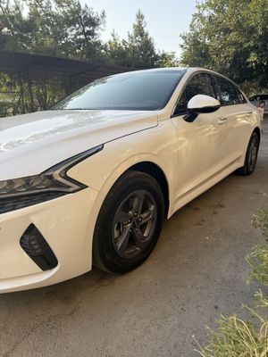 Kia K5 2023 yil 2 pazitsa