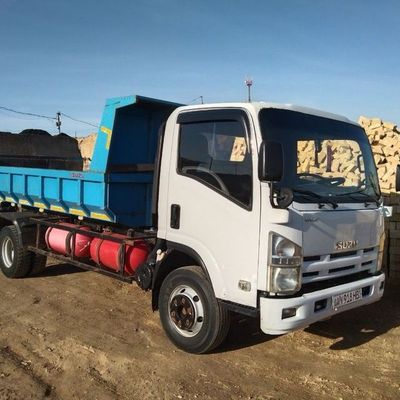 Isuzu samasval sotiladi