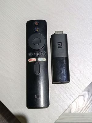 Умная ТВ-приставка  Xiaomi Mi TV Stick 4K