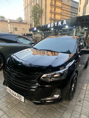 Onix primier 6 poziciya 2024 yil qora