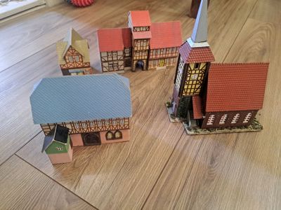 Модели домиков из картона Германия Bahnhoff