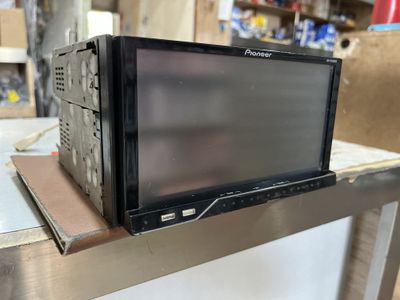 Pioneer magnitolla AVH-P4250 DVD