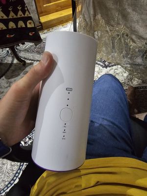 LTE wifi router Idevice Sim kartadayam ishlidi.