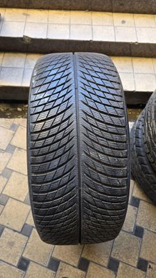 275/40/R22 Michelin