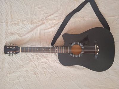 Gitara yangi ishlatilmagan