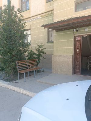 Gʻijduvonda Kamolot domdan 3 xonalik 1 chi etaj padvali ham bor