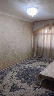 Kogon shahar K.B.Sh da 3 xonalik uy sotiladi.
