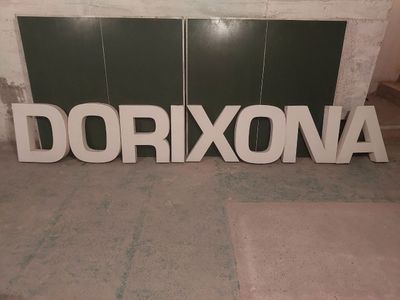 "DORIXONA" ёзуви (реклама) сотилади