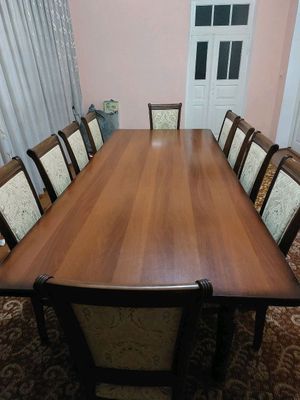 стол и стул на 12 персон