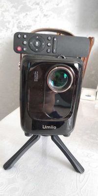 Продается проектор Umiio model; A008