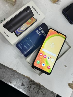 Samsung A04 4/64gb срочни сотилади