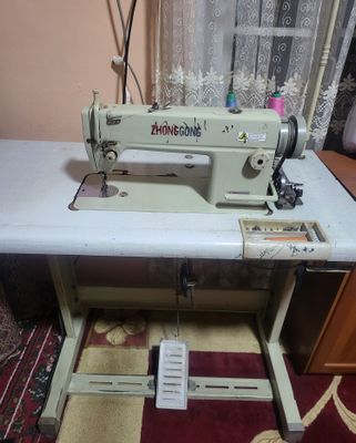 Продаётся швейная машина в хорошем состоянии