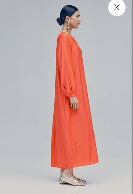 ПЛАТЬЕ С ВОЗДУШНЫМИ РУКАВАМИ от бренд H&M
