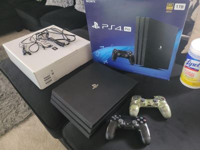 Playstation 4 pro 1tb ideal 2 ta ozini jostiki bn sotiladi ps4 pro !