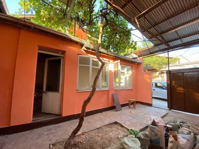 ул.Кичик Бешагач кафе Ляби Хаус дом 2-комн+мансарда 80 м² обстановка