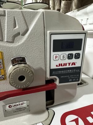 Juita tikish moshinasi sotiladi