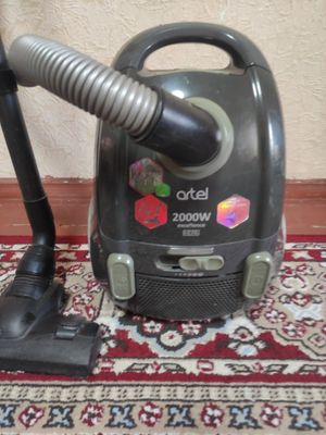 Продам пылесос artel