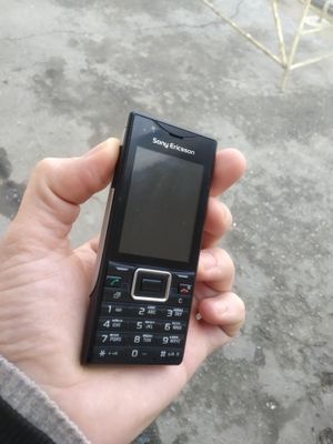 Sony Ericsson j10 sotladi imeya otkan