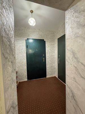 uchtepa g35 kvartaldan 4 xonali uy sotiladi